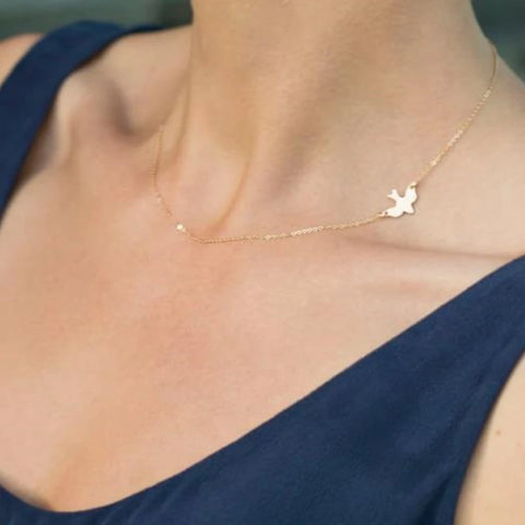 2018 New Fashion Jewelry Ultimate Simple Metal Peace Dove Short Female Necklace Clavicle Necklaces Pendants For Women