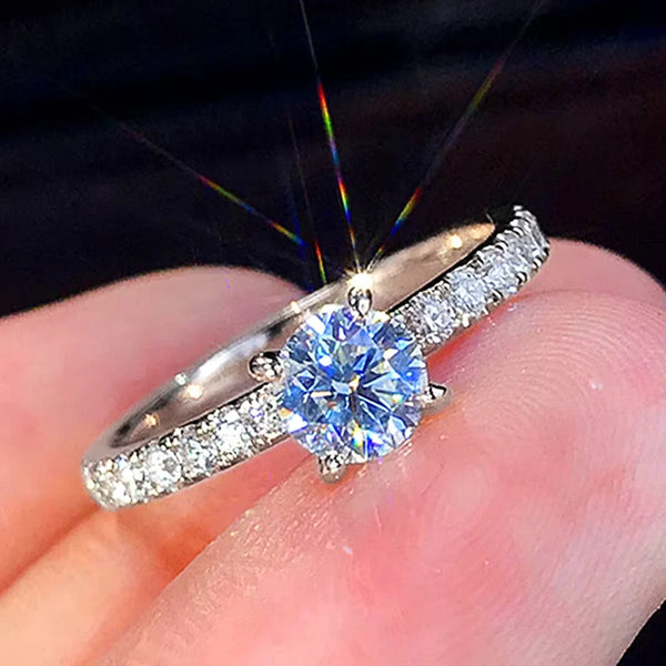 2025 Sizes 5-11Classic 4 Claws Design Round Zirconia Women Wedding Engagement Rings  Available Low-key Bridal Jewelry Hot Sale